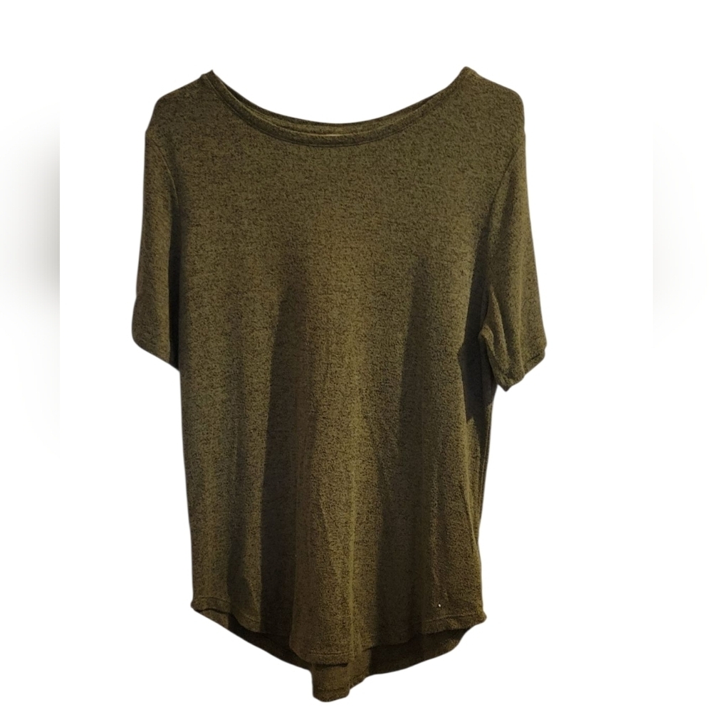 Old Navy Luxe Olive Tee Size M - Picture 2 of 4